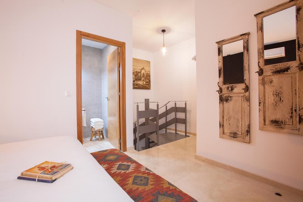 Lukanda Mariana Sevilla Exteriör bild